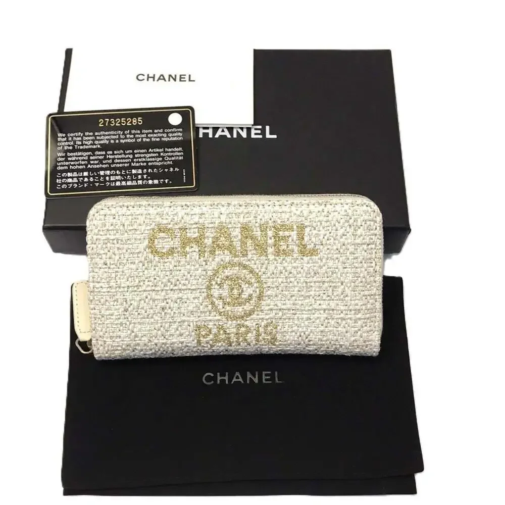 CHANEL White Deauville Wallet